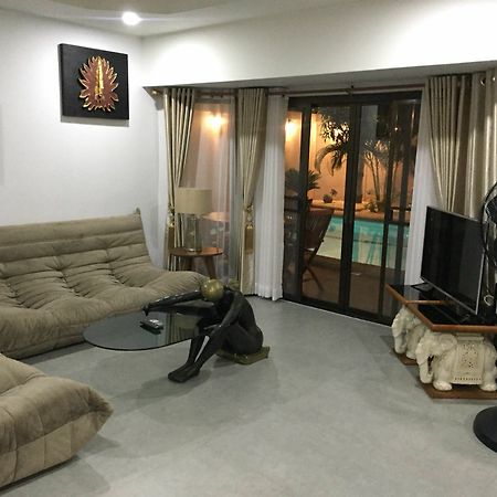 Tres Belle Maison Piscine Privee Villa Pattaya Ngoại thất bức ảnh