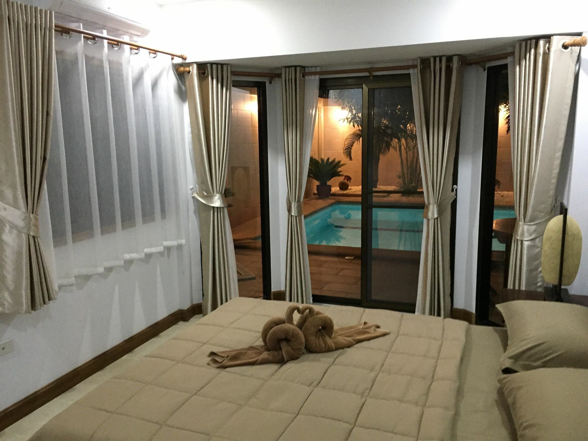 Tres Belle Maison Piscine Privee Villa Pattaya Ngoại thất bức ảnh